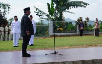 Upacara Ziarah Dan Tabur Bunga Di TMP Bukit Biru Saat Peringatan Hari Sumpah Pemuda Ke-96