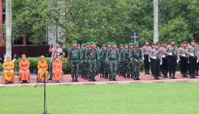 Amanat Mensos RI Disampaikan Pjs Bupati Kukar Saat Upacara Peringatan Hari Pahlawan 2024 di Kutai Kartanegara