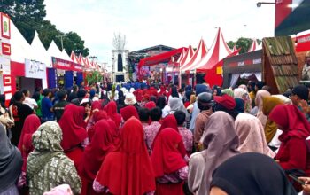 Semangat Warga dalam Peringatan Merah Putih Sanga-sanga 2025 di Tengah Tantangan Cuaca