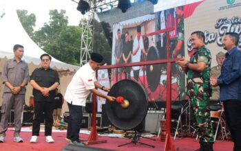 Bupati Kutai Kartanegara Resmi Membuka Expo Pembangunan dan UMKM di Sangasanga