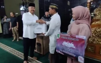 Bupati Kukar Edi Damansyah Kunjungi Masjid Al-Ikhlas Desa Bunga Jadi dalam Safari Ramadhan