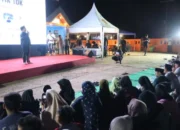 Wabup Kukar Rendi Solihin Gelar Sahur Bersama Warga Batuah, Komedian Ambo Nai Tampil Menghibur
