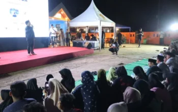 Wabup Kukar Rendi Solihin Gelar Sahur Bersama Warga Batuah, Komedian Ambo Nai Tampil Menghibur