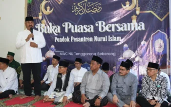 Safari Ramadan di Tenggarong Seberang, Bupati Kukar Serahkan Bantuan dan Tegaskan Komitmen Pembangunan Keagamaan