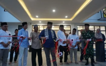 Safari Ramadan di Samboja, Bupati Kukar Resmikan Kantor Camat Baru dan Ajak Masyarakat Optimalkan Zakat Daerah