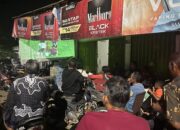 Antusiasme Warga Nobar Laga Timnas Indonesia vs China Menggema di Toko Cahaya Lima