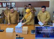 DPMD Kukar Musnahkan 152 Arsip Kedaluwarsa, Tegaskan Komitmen Pengelolaan Arsip yang Tertib dan Akuntabel